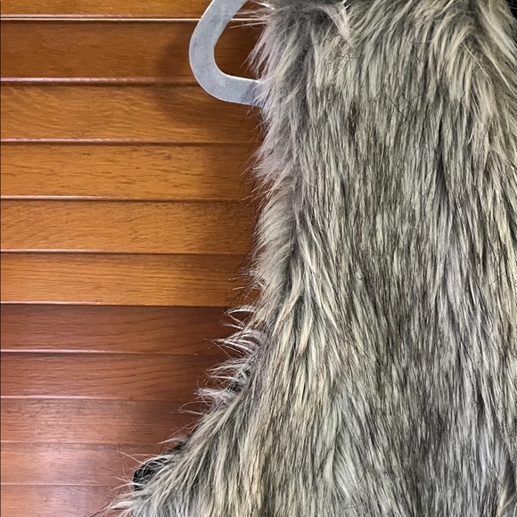 Evan Picone Faux Fur Front Black Sweater Back Size L - Picture 5 of 6